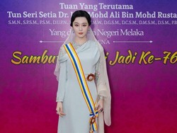 Video: Kok Bisa Fan Bingbing Dapat Gelar Datuk di Malaysia?
