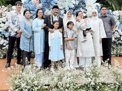 Resmi Punya Ayah Sambung, 7 Potret Ayudia Antar Ibunda ke Pelaminan Menikah Lagi