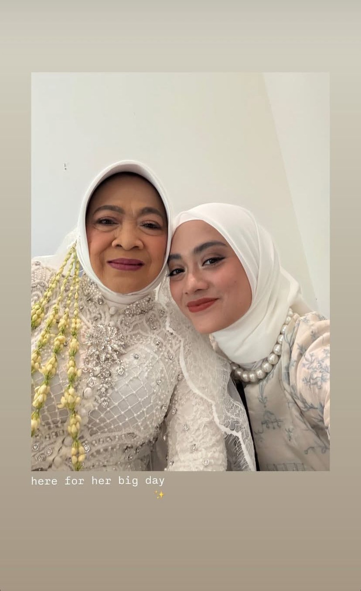 Ibunda Ayudia Bing Slamet