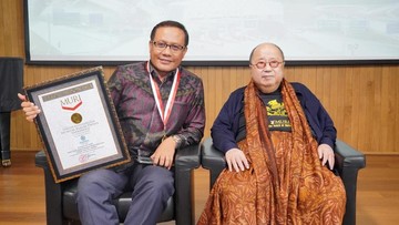 Jasa Marga Raih Penghargaan MURI atas Inovasi 'Hybrid Wind Tree'