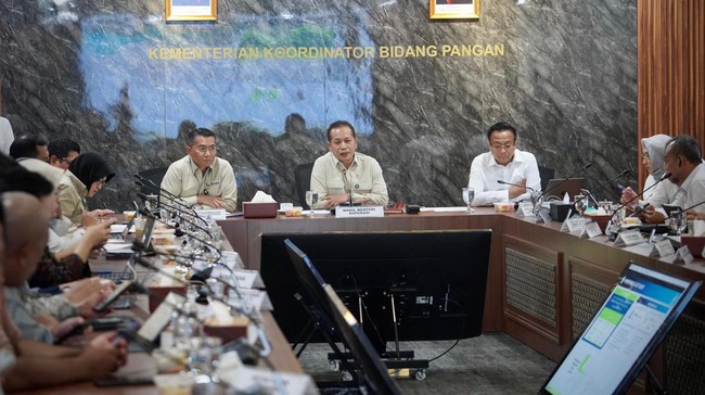 Wamenkop Ferry Ungkap BUMN-Swasta Dukung Kopdes Merah Putih Wamenkop Ferry Juliantono menyatakan BUMN hingga swasta menyatakan dukungannya dalam pengoperasian Kopdes/Kel Merah Putih.