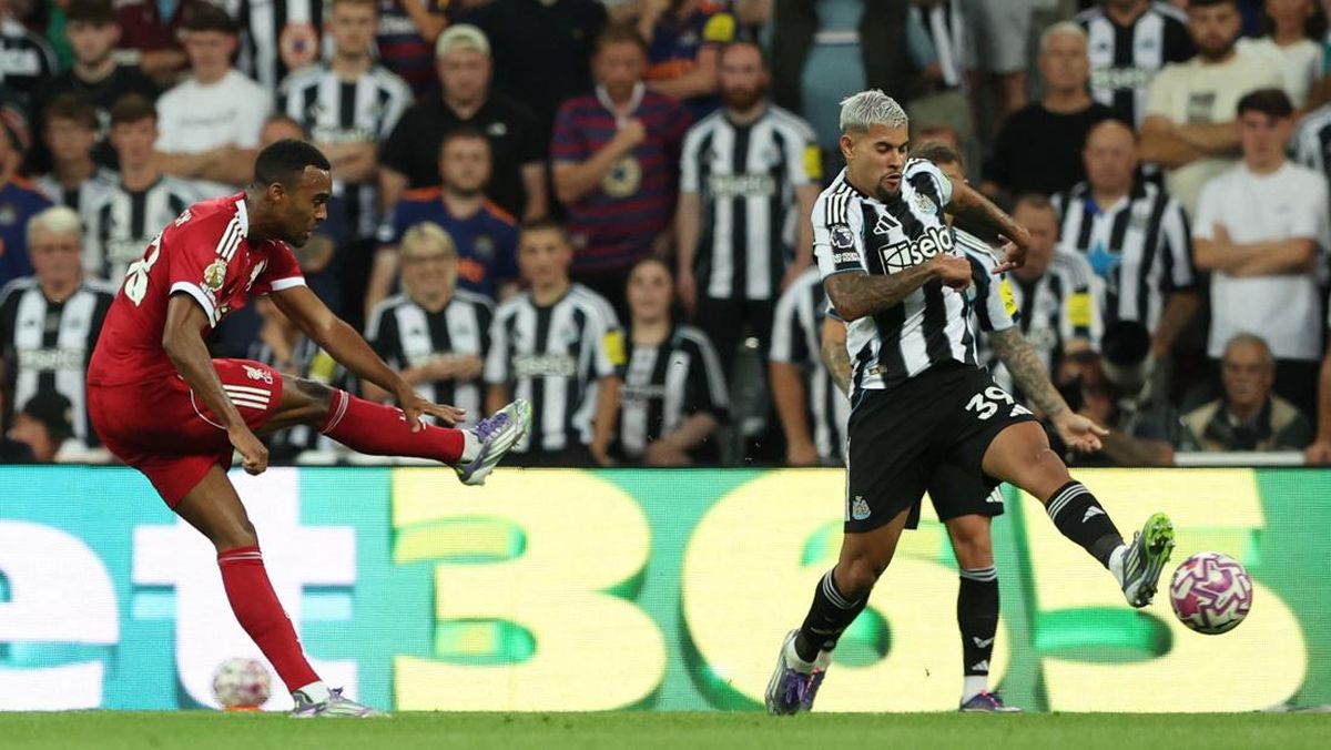 FOTO: Liverpool Menang Dramatis, Pemain 16 Tahun Ngumoha Jadi Pahlawan