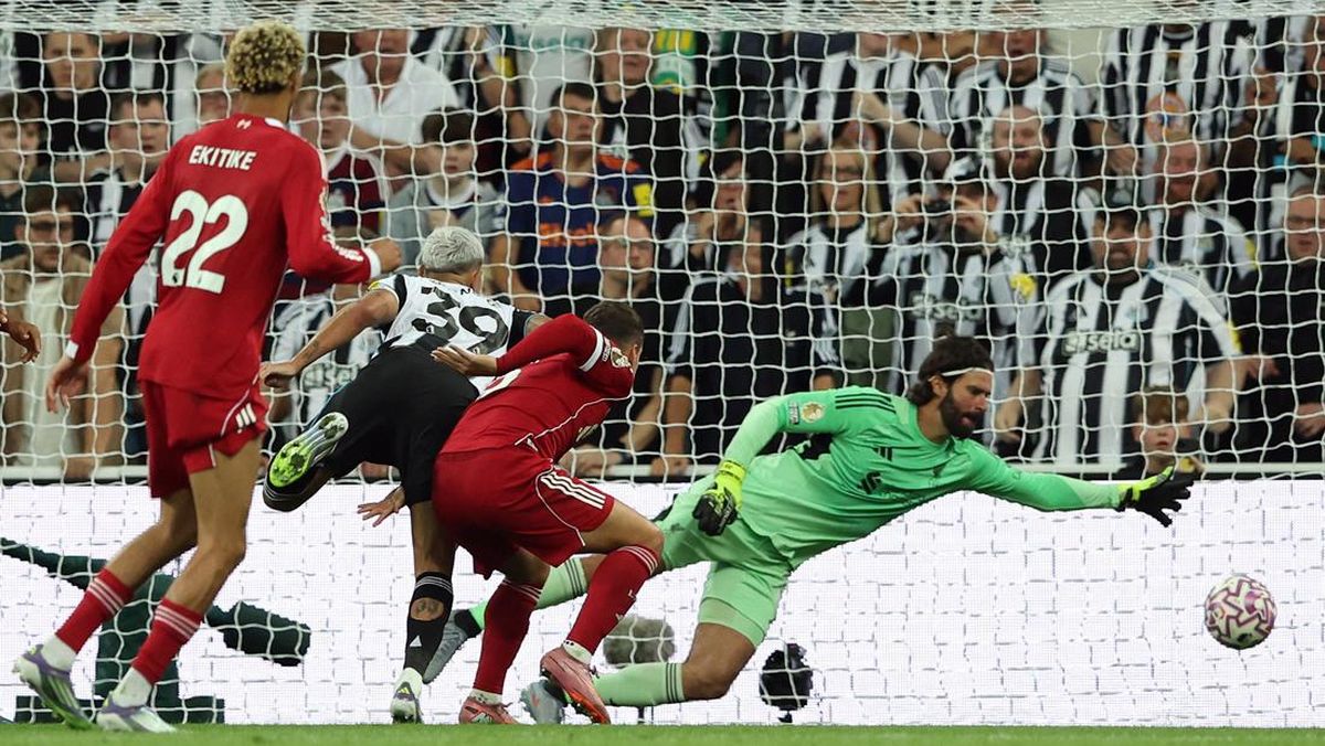 Lini Depan Liverpool Ganas, tapi Sisi Pertahanan Bikin Waswas
