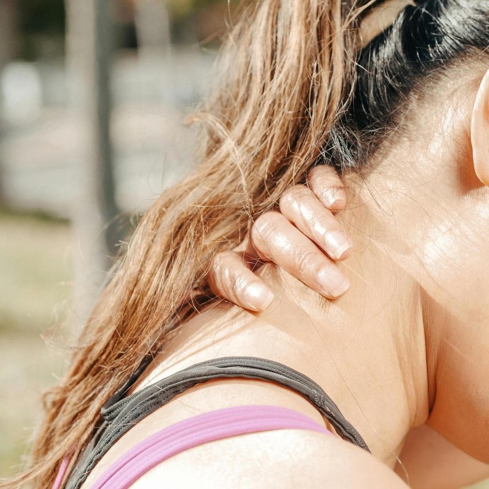 Tubuh tentu akan memberikan sinyal saat membutuhkan istirahat yang harus kita kenali dengan baik. Nyeri otot yang tidak biasa juga menjadi salah satu tanda untuk istirahat sejenak.