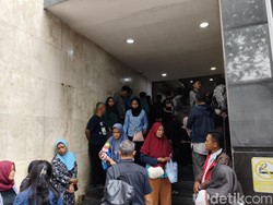 Datangi Polda Metro, Ortu Kaget Anaknya Ikut Demo dan Terciduk Polisi
