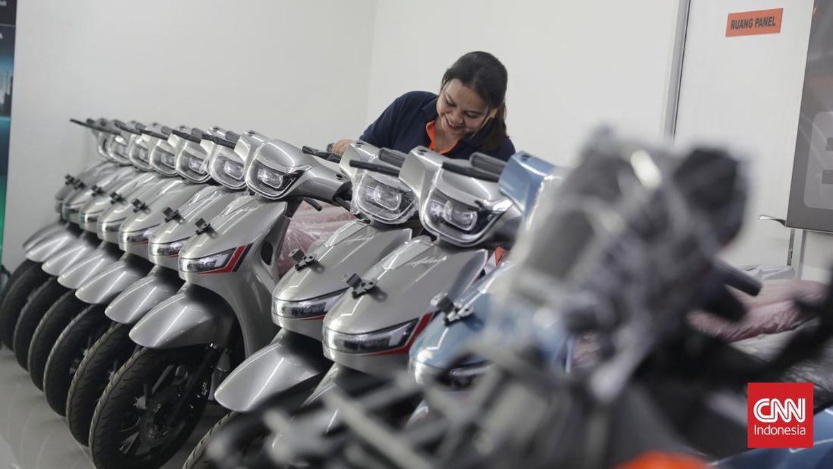 Menperin Soal Kapan Insentif Motor Listrik: Tanya ke Lapangan Banteng