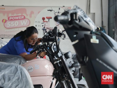 Aismoli menilai kenaikan harga BBM dan dukungan publik kuat jadi momentum mempercepat adopsi kendaraan listrik di Indonesia.