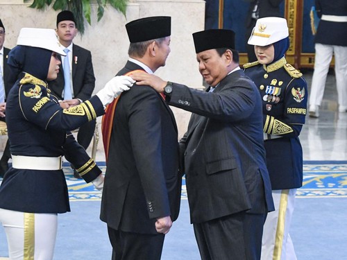 Mengenal Anugerah Bintang Kehormatan untuk Letkol Teddy hingga Hashim