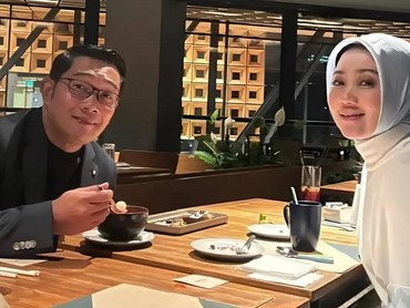 img-title Atalia Praratya Sebut Ridwan Kamil 'Suami Idaman' Usai Tak Terbukti Ayah Anak Lisa Mariana