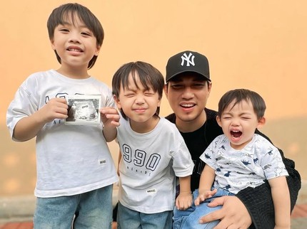 Istri Rizal Armada Umumkan Kehamilan Keempat Usai Dikaruniai Tiga Anak Laki-laki