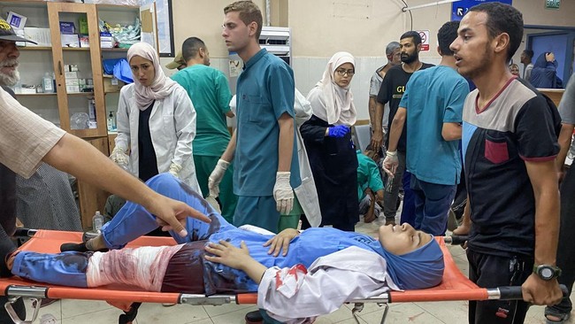 RS Nasser Bantah Klaim Tentara Israel soal Serangan Brutal Rumah Sakit Nasser membantah klaim militer Israel (IDF) yang menyebut serangan udara terhadap fasilitas kesehatan tersebut menargetkan kamera pengintai Hamas.