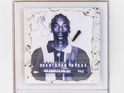 Lukisan Snoop Dogg di Atas Kertas Rokok Dilelang Rp 2,4 Miliar