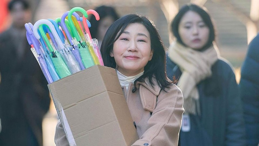 Drama Korea To the Moon.