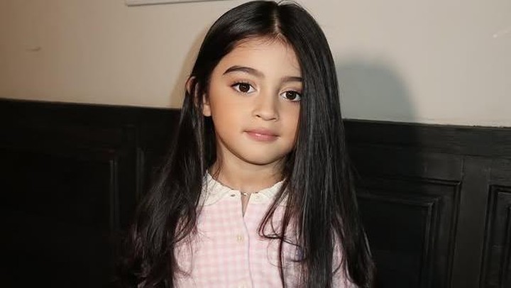 Busty ayol erini oshiqning xorozini sorishga majbur qiladi Porno sizni turishingizga yordam beradi