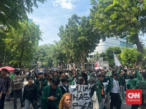 Demo Kecam DPR Depan DPRD Sumut: 39 Ditangkap, 6 Polisi Luka