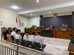 Eksepsi 4 Mahasiswa Terdakwa Aksi May Day Semarang Ditolak Hakim