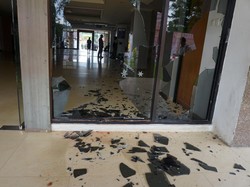 Simpatisan 4 Terdakwa Makar di Sorong Papua Ricuh, Kantor Gubernur Dirusak