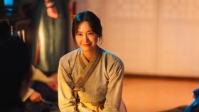 YoonA Kebanjiran Pujian Bintangi Bon Appetit Your Majesty