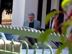 Video Dubes Iran di Australia Tinggalkan Kantornya Usai Perintah Pengusiran