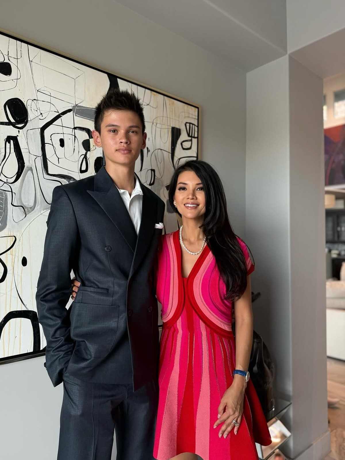 Farah Quinn melepas putra sulungnya&comma; Armand kuliah di Boston University&period;