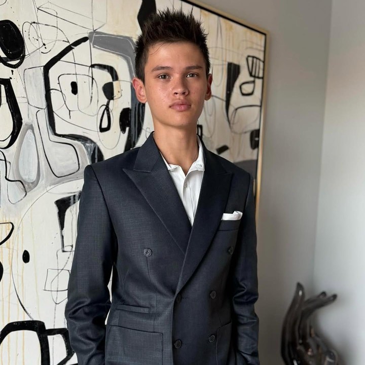 <p>Putra sulung chef populer Farah Quinn, Armand, telah beranjak dewasa. Baru-baru ini, Armand diketahui bakal melanjutkan studi di perguruan tinggi, Bunda Armand bakal pendidikannya di Boston University, Amerika Serikat. (Foto: Instagram@farahquinnofficial)</p>