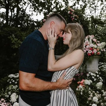 Taylor Swift Resmi Bertunangan dengan Travis Kelce, Cincinnya Jadi Sorotan