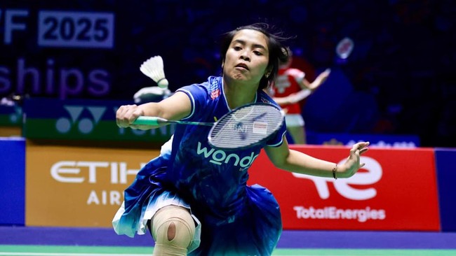 Gregoria Mariska Melaju ke 16 Besar Gregoria Mariska Tunjung sukses mengalahkan Julie Dawall Jakobsen untuk lolos ke babak 16 besar Kejuaraan Dunia 2025.