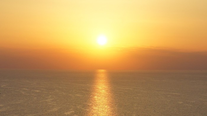 Oia terkenal dengan pemandangan matahari terbenam yang memukau/Foto: pixabay.com/nadajj64