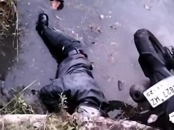 Byur! Pemotor Nyungsep ke Parit Pengasih Kulon Progo gegara Microsleep