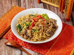 Resep Mie Nyemek Daging yang Manis Pedas buat Makan Malam