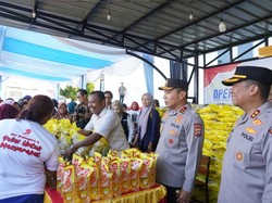 Polda Riau Hadirkan GPM di Pelalawan, 7 Ton Beras Habis Terjual