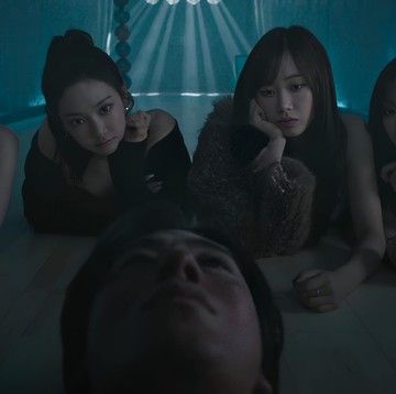 Sinematik, aespa Menggaet Koo Kyo Hwan dalam Video Trailer Comeback 'Rich Man'