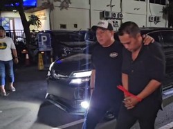 Penampakan Penyedia Tim Pantau Kasus Kacab Bank Saat Tiba di Polda Metro