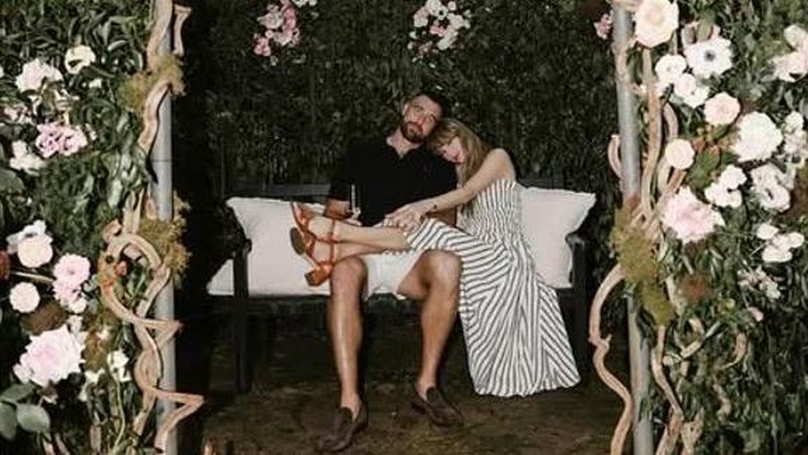 Taylor Swift Dilamar Travis Kelce