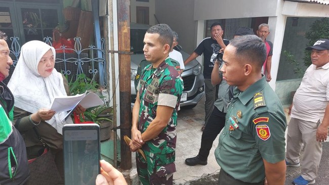 Kostrad buka suara soal pengosongan 13 rumah warga di Kebayoran Lama, Jakarta yang mendapat penolakan warga.
