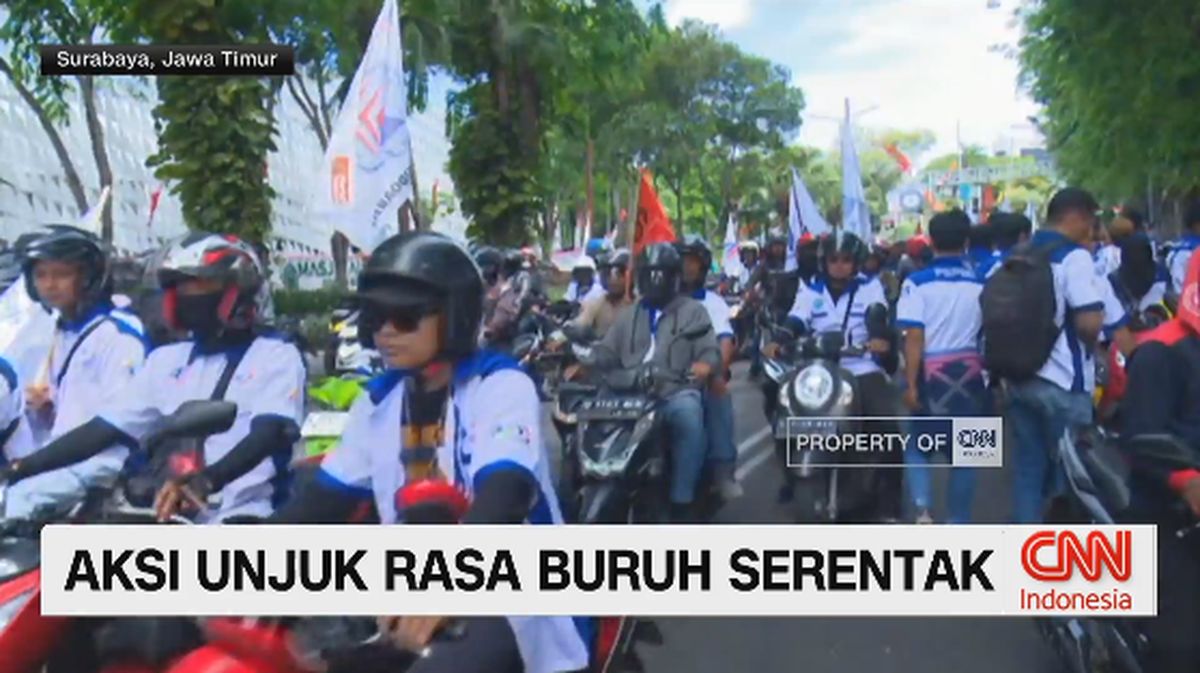 VIDEO: Aksi Unjuk Rasa Buruh di Surabaya