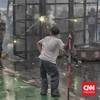 Bentrok Pecah di Pejompongan-Senayan, Gas Air Mata Ditembakkan