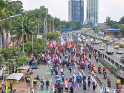 Ada Demo Buruh di Depan DPR, TransJ Dialihkan Masuk ke Tol Dalkot
