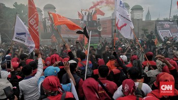 FOTO: Demo Buruh di DPR
