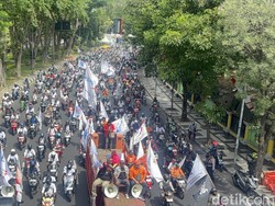 Massa Demo Buruh Bergerak ke Kantor Gubernur Jatim, Hindari Jalur Ini