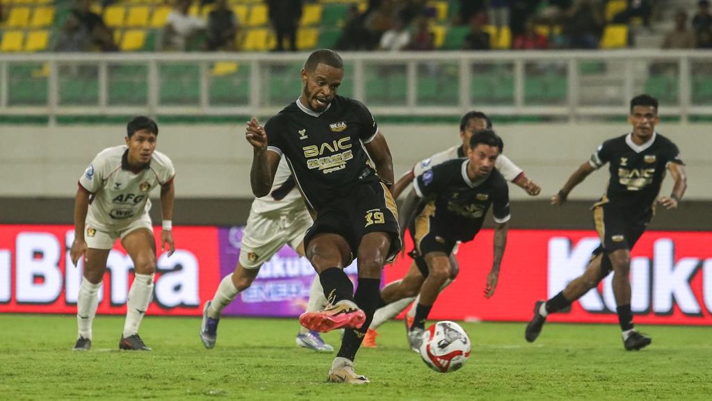 Hasil Super League: Dua Gol Telat Bantu Dewa United Tekuk PSM