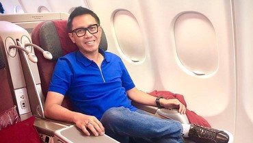 img-title DPR di Demo, Eko Patro dan Istri Kepergok Asyik Belanja di China?