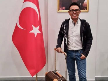 img-title Terpopuler: Eko Patrio Diduga Asyik Belanja di China vs Isi Garasi Ahmad Sahroni