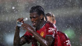 FOTO: Derita MU di Tangan Klub Divisi 4 Liga Inggris