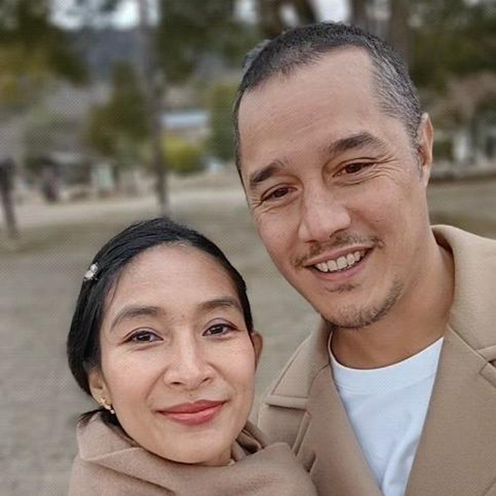 <p>Pada hari ini, Kamis 28 Agustus 2025, suami Happy Salma berulang tahun ke-45. Tjokorda Bagus Dwi Santana Kertayasa atau akrab disapa Tjok Gus diketahui lahir pada 28 Agustus 1980. (Foto: Instagram @happysalma)</p>