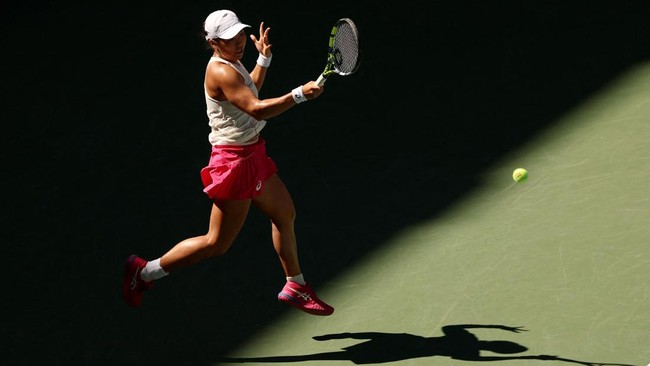 Tembus 100 Besar Dunia, Janice Tjen Bisa Terus Melejit Petenis Indonesia, Janice Tjen berhasil menembus peringkat 100 besar dunia dan kini duduk di posisi 99. Ia bisa terus melejit