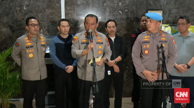 Polri telah mengamankan tujuh anggota Brimob yang diduga melindas seorang sopir ojek online saat demonstrasi hari ini Kamis (28/8).