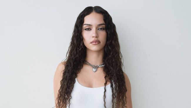 Ayah Daniela Katseye Kembali Disorot, Caption untuk Yoonchae Picu Reaksi