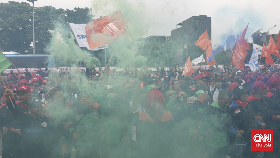 Demo Buruh: DPR Naik Tunjangan Seenaknya, Pakai Joget-joget Pula
