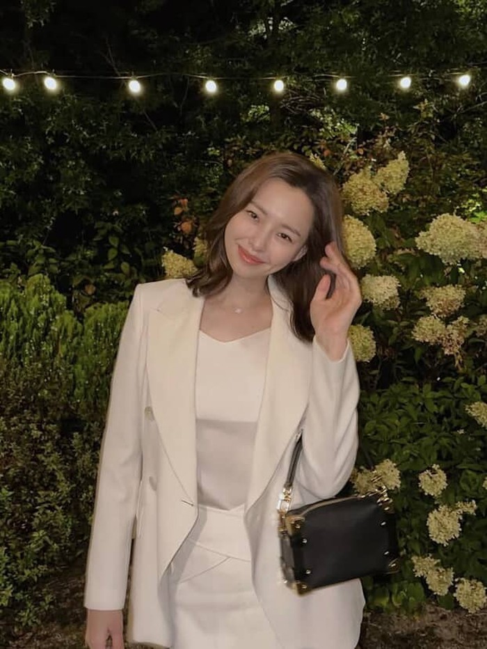 Menjadi bintang multitalenta tidak membuat Honey Lee puas begitu saja. Ia terus belajar untuk mengasah kemampuannya dengan belajar akting musikal secara khusus di Amerika./ foto: instagram.com/honey_lee32